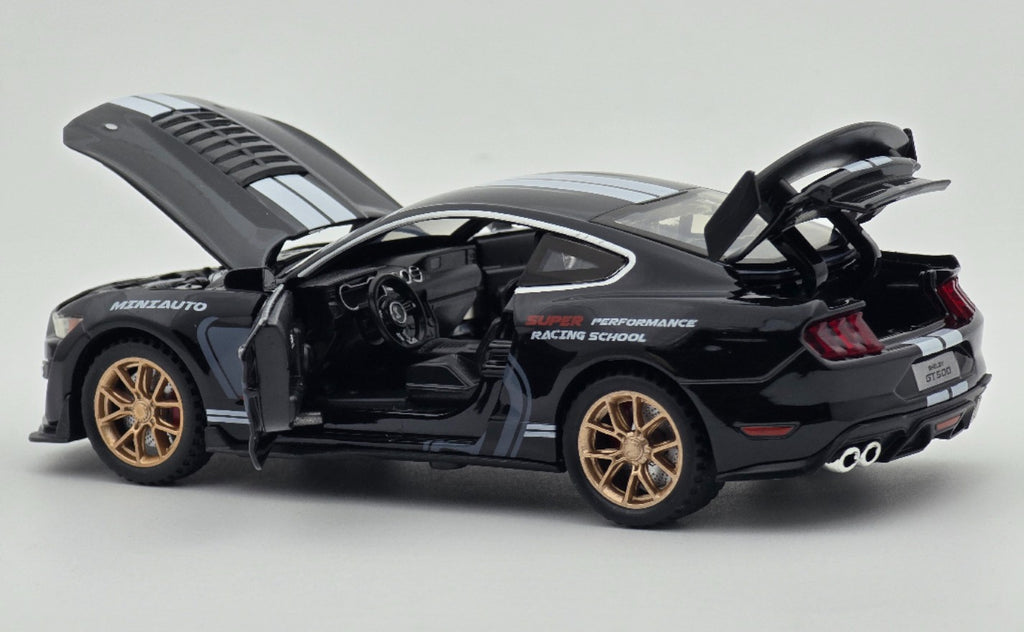 Ford Mustang Shelby GT500 1:24 diecast scale model car