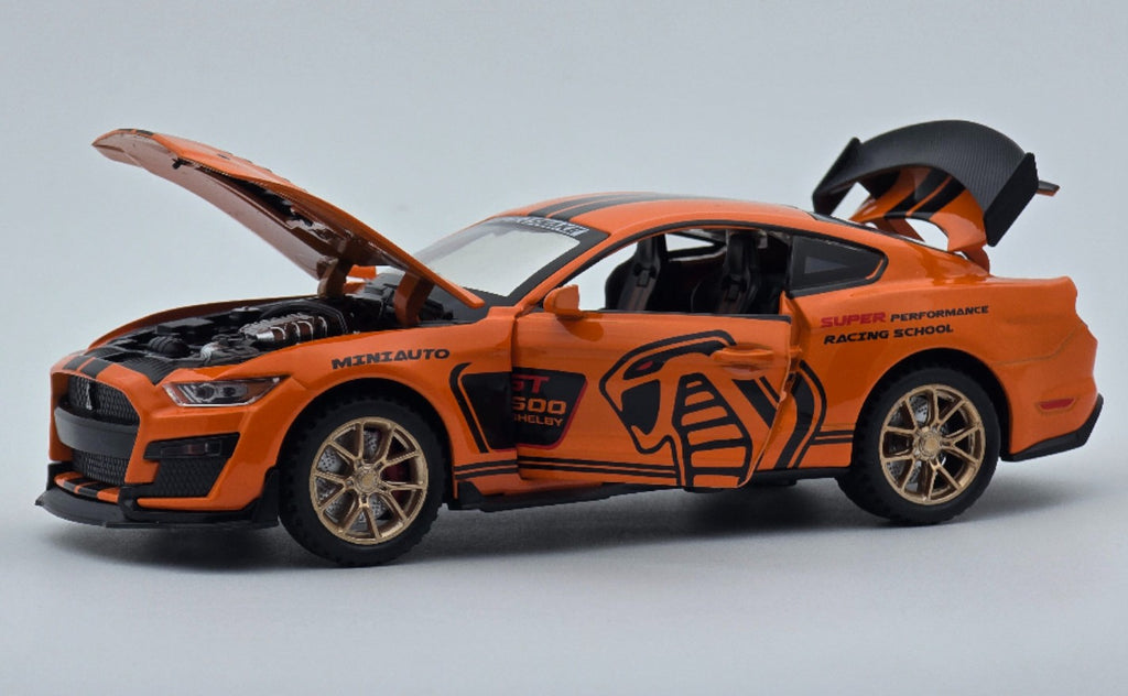 Ford Mustang Shelby GT500 1:24 diecast scale model car